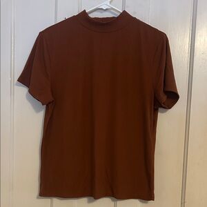 No Boundaries Ribbed Short Sleeve Tee in Rust Brown